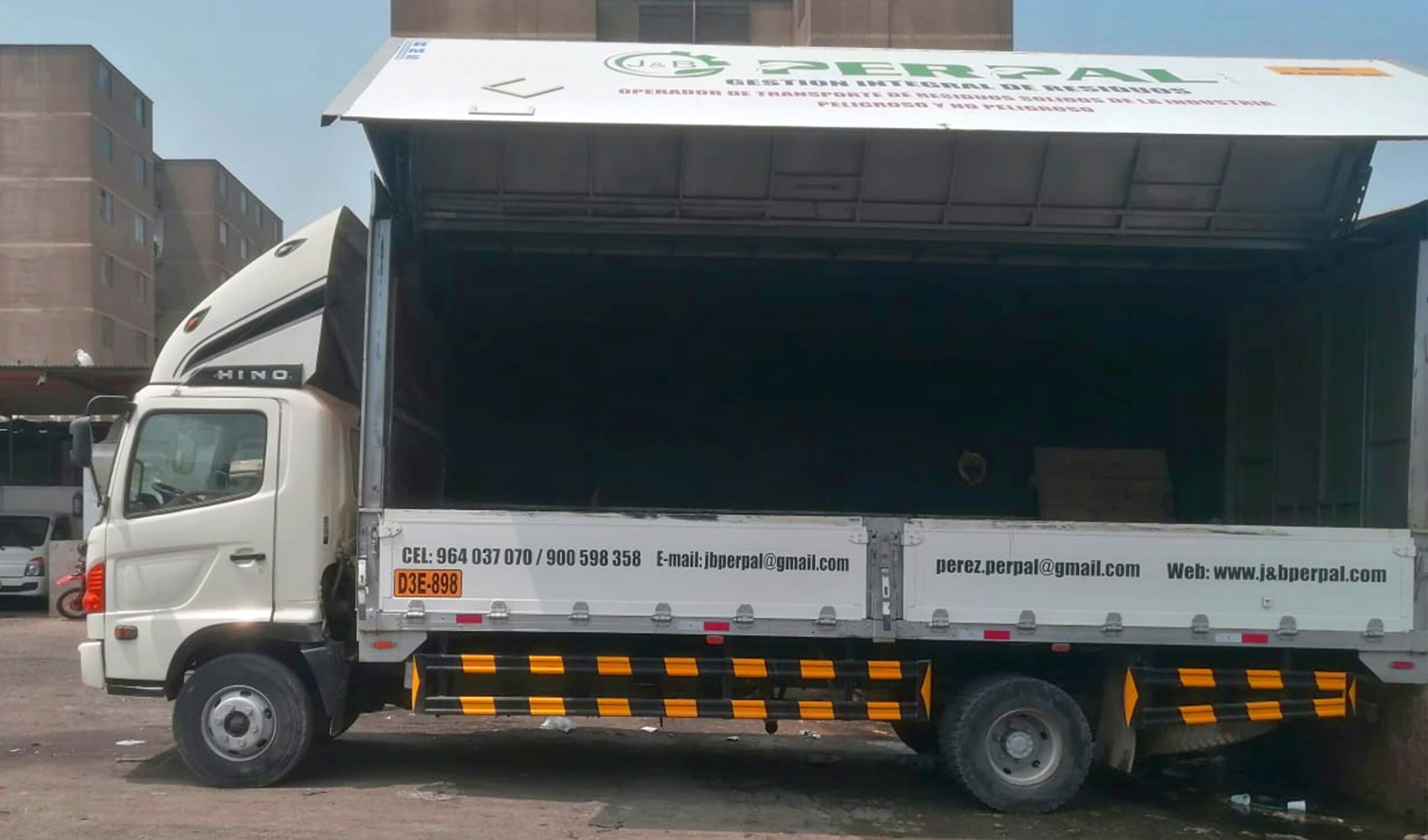 galeria de vehiculos de la empresa perpal 3