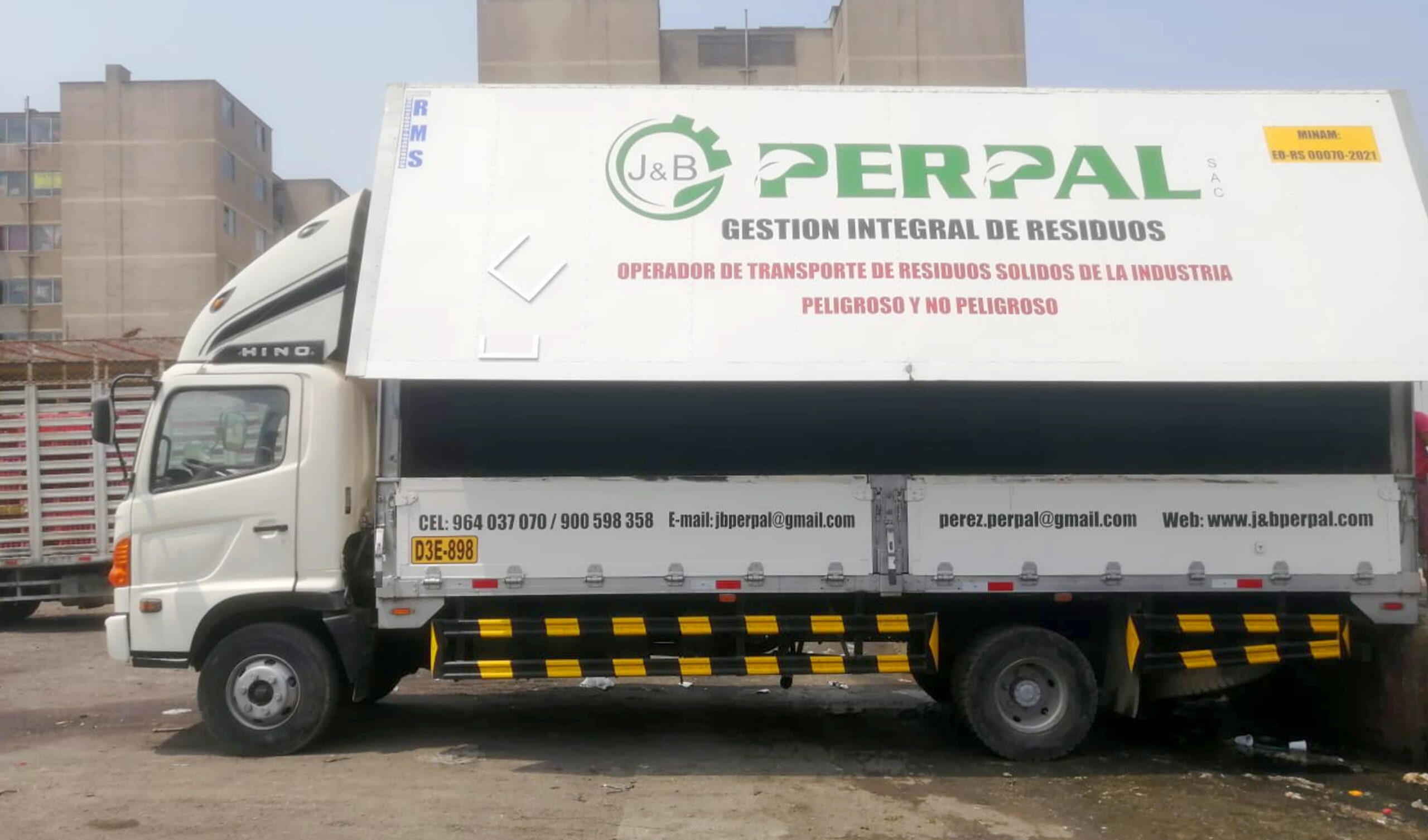 galeria de vehiculos de la empresa perpal 8